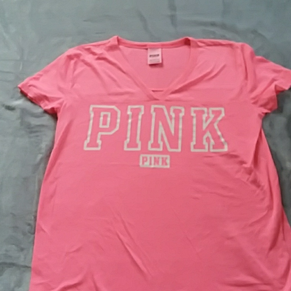 Pink tshirt
